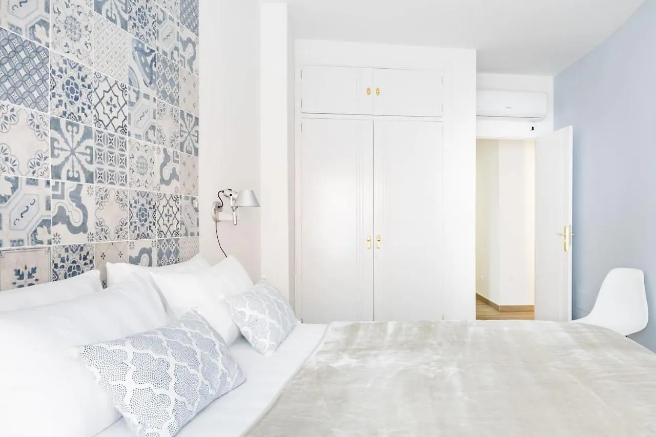 'Montano Three' Center By Ele Apartments Malaga Spain